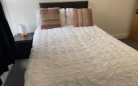 Lovely Room In Bristol 5